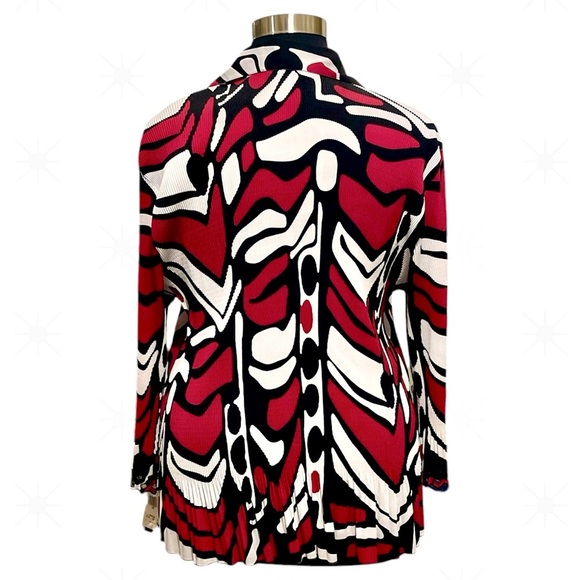 NWT Beautiful Belisimo Pleated Business Red & Black Blouse with Scalloped Hems - Picture 7 of 8